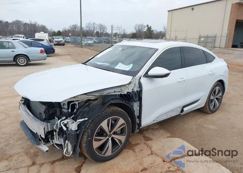 2024 Audi Q8 E-Tron S Line Premium Plus Quattro z USA, uszkodzony, nr VIN WA1CAAGE9RB036203